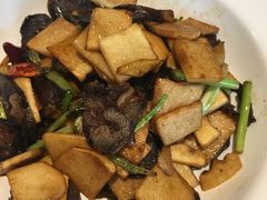 -半山腰·云南菜(侨福芳草地店)