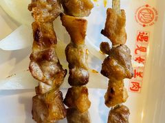 只放盐的羊肉串-红柳枝滩羊烧烤·非遗