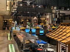 -广州万富希尔顿酒店·感趣自助餐厅·金秋蟹宴生蚝海鲜刺身
