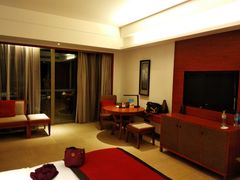 -三亚湾海居铂尔曼度假酒店