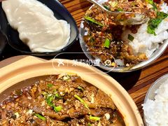 -蚝堡海鲜·威海菜·海肠捞饭·烧烤·亚洲吃蚝公司(幸福门店)