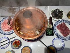 -一只羊·铜锅涮羊肉烧烤
