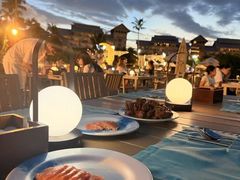 -亚龙湾希尔顿自助餐厅·海鲜·烧烤·沙滩BBQ·现场乐队