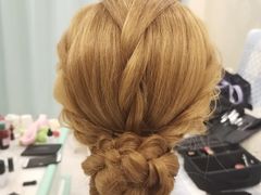 -金夫人化妆摄影职业培训学校