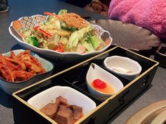 -铭牛烧肉·和牛海鲜自助(高新月牙湖店)