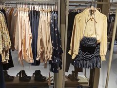 -URBAN REVIVO(北京斯普瑞斯奥特莱斯店)