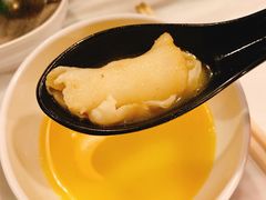 -鲜入围煮花胶鸡海鲜火锅