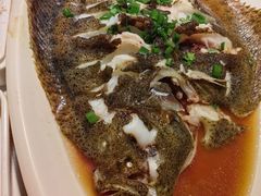 -赶海部落海鲜城(海阳路店)