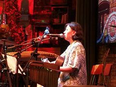 表演台-胡桃里乐队酒馆(鎏嘉码头店)