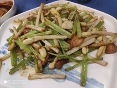 花生炒猪颈肉-伯乐居茶艺馆(石岐大信店)