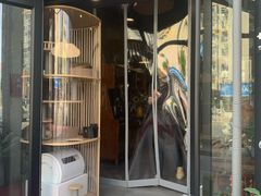 -愉肴麻辣香锅(中山路店)