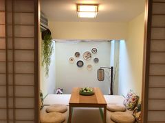 -小草屋轰趴馆别墅派对新场团建家庭聚会