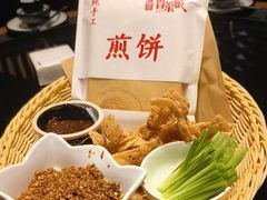 煎饼卷大葱-鲁菜根·泰安菜(万达店)
