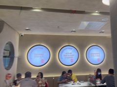 -左庭右院鲜牛肉火锅(金山万达店)