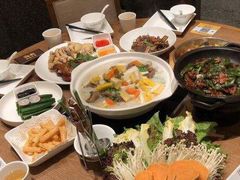 -拾味馆·浓鲜骨汤(光谷天地店)