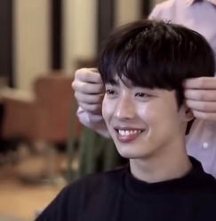 -茶发Salon·烫发染发理发