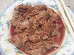 -爆炸头阿姨小四川正宗川味小吃(无任何分店)