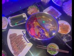 -唯爱KTV聚会餐厅(仙林东城汇店)