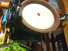 -老牌坊云南鱼豆花火锅(哈西万达店)