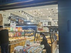 面包甜点陈列柜-超港·蛋糕面包(国购店)