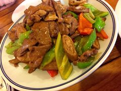 -闯关东东北农家菜(崂山石老人店)