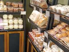 -皇冠幸福里动物奶油生日蛋糕(常青中路店)