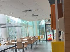 -麦当劳(假日广场店)