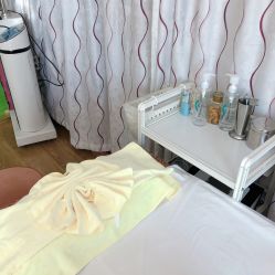 -苗方清颜专业祛痘连锁机构