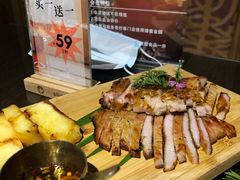 烧薄切蜜汁猪颈肉-青檸泰 LIME THAI (财富购物中心店)