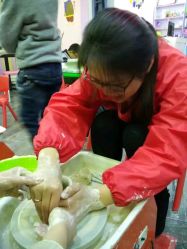 -泥娃娃DIY陶吧(易生活购物公园店)