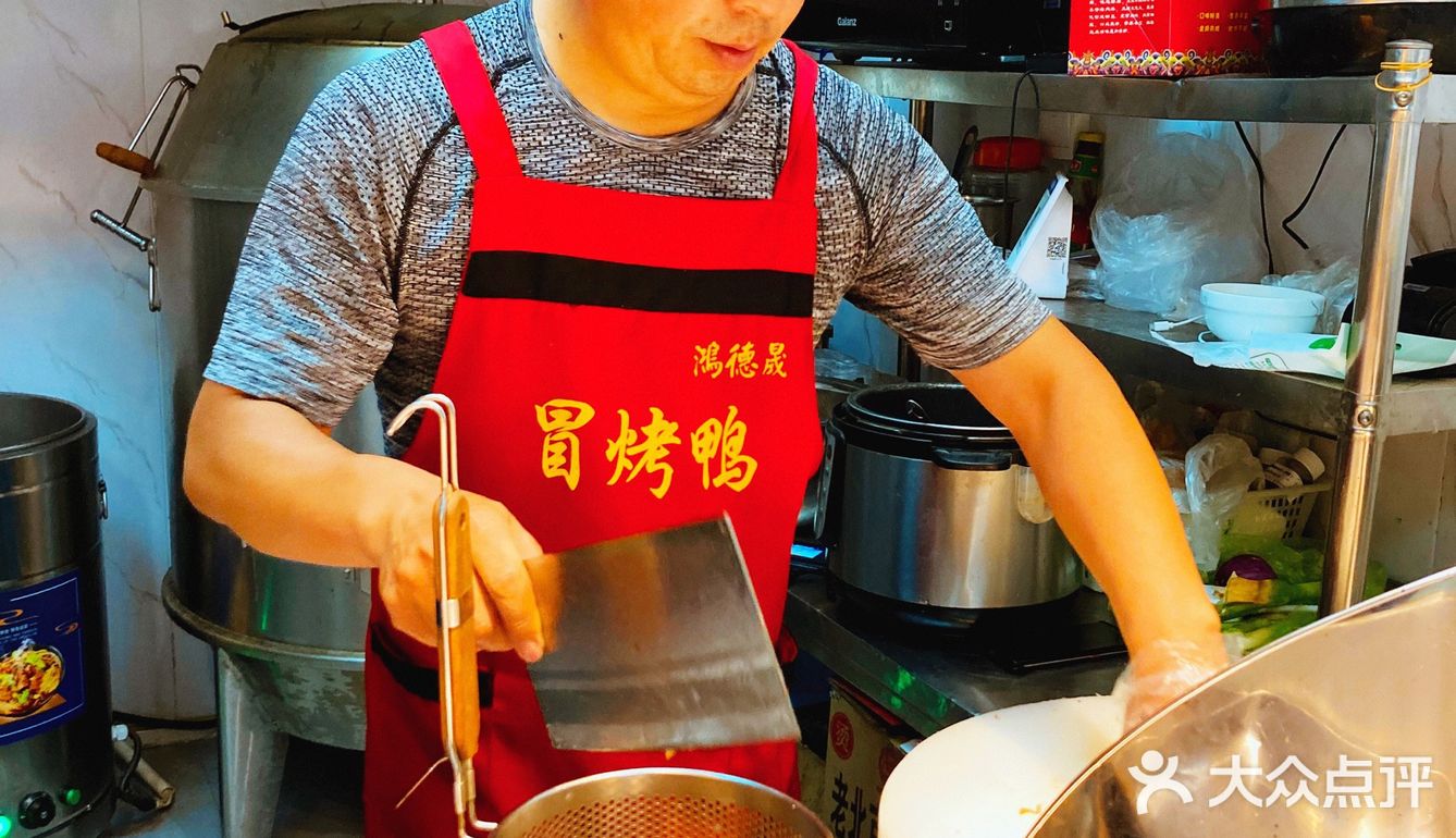 成都冒烤鸭VS北京烤鸭？