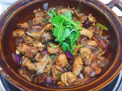 -胡须佬鸡煲四季火锅(龙珠大道店)