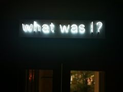 -Nathalie Djurberg与Hans Berg“牛皮纸包裹的月亮”-Prada荣宅当季展览