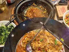 -富正毅三下锅·湘西韵味(天门山索道店)