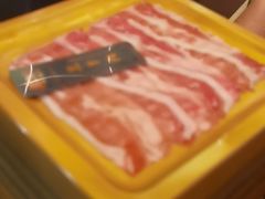 -牛YO寿喜烧·铁板烧和牛火锅自助(市府恒隆店)
