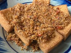 -Cuc Gach Quan Restaurant