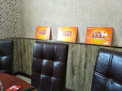 -扒虾小妹儿麻辣海鲜(宏图街店)