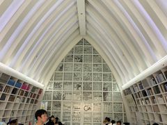 -钟书阁(松江泰晤士小镇店)