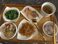 -卓玥国际月子会所(罗山路店)