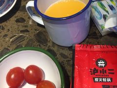 -沪小二炭火蛙锅(淮海中路美食不夜城店)