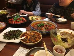 -川流不息·地道川菜·小龙虾(新松江路店)