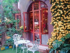 -月亮眼花园餐厅书吧酒吧