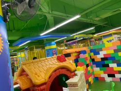 -欢乐陶陶儿童主题乐园(龙岗店)