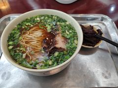 爆鳝焖肉面-伟记奥面馆(养育巷店)