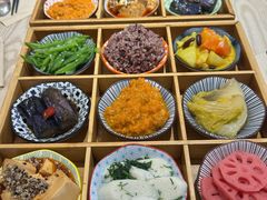 -轻蔬不用等·素食(江苏路店)