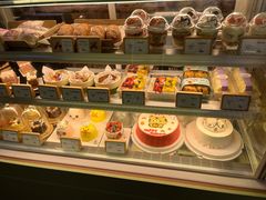 面包甜点陈列柜-野上麦田(中贸广场店)