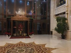 -碧中海汤泉汗蒸酒店