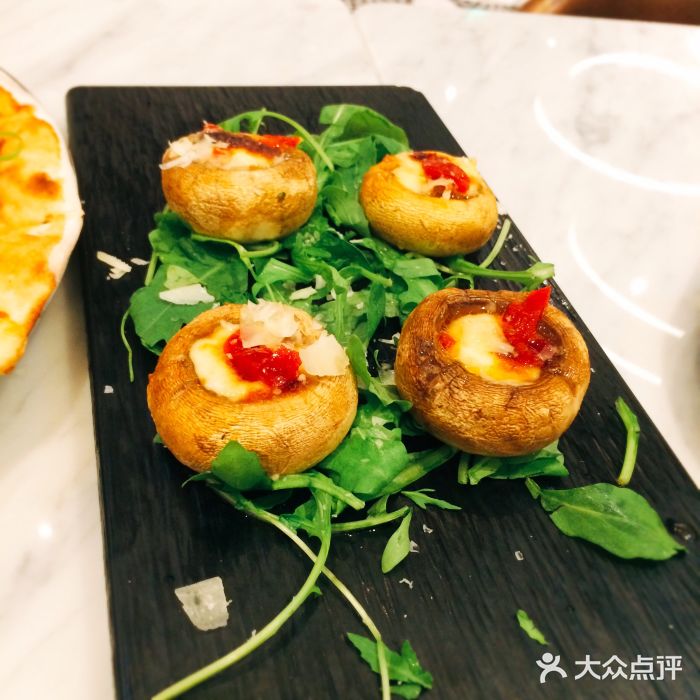 比萨玛尚诺(港汇恒隆广场店)焗蘑菇图片