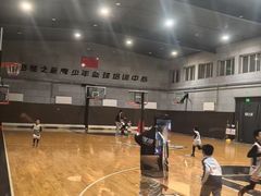 -梦想之巅·青少年篮球·羽毛球·培训中心(西站店)