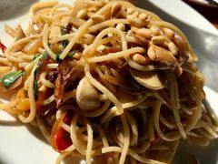 炒野菌意大利面-普兰达德国餐厅·德式脆皮烤猪肘·自酿啤酒(观唐店)